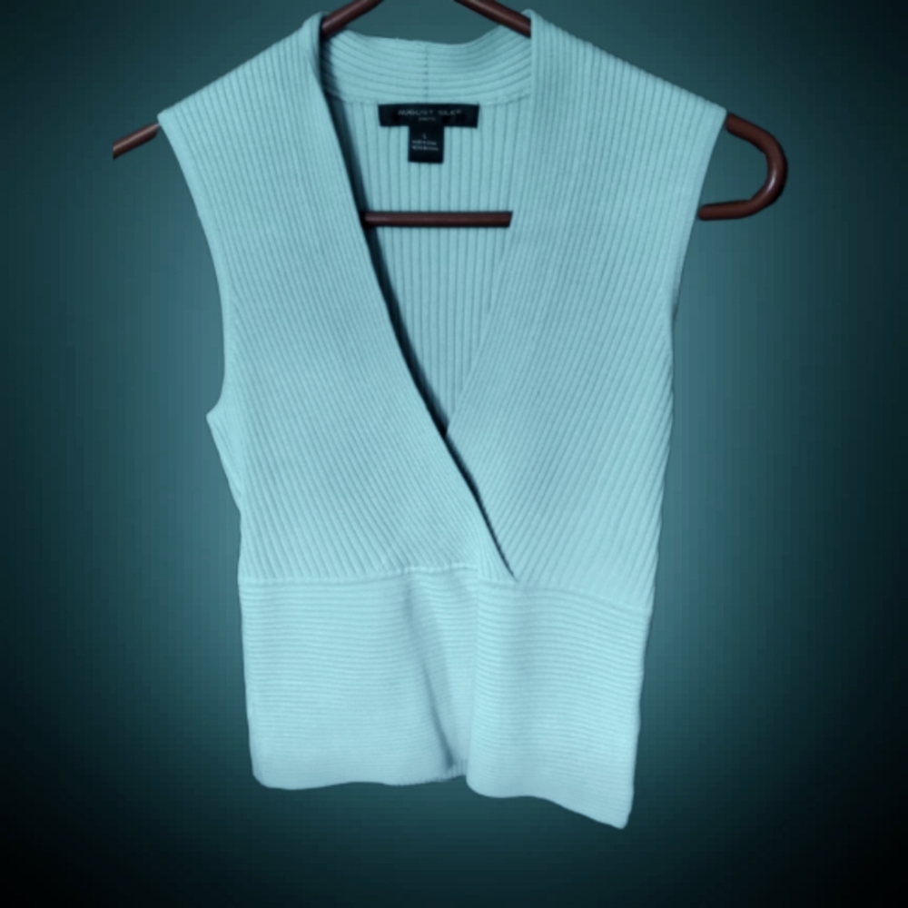 Sleeveless Ribbed Knit Top - Light Blue